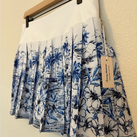 Tommy Bahama Skort - Picture 3 of 6